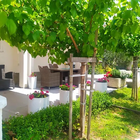 Apartmani Trubi 2 Vodice Exterior photo